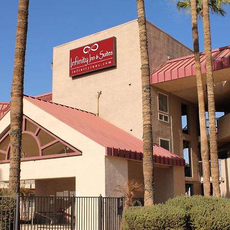 טמפה Infinity Inn & Suites מראה חיצוני תמונה